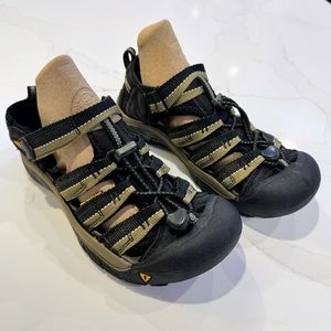 KEEN 9212-BKSG Newport H2 Waterproof Sport Outdoor Bungee Sandals KIDS US Size 5